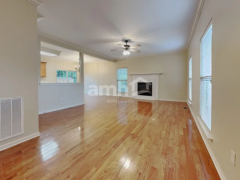 1523 Bailey Park Ln — Photo 7