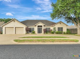 204 Crosswind Dr, Victoria, TX 77904