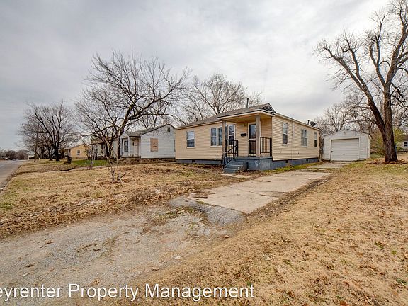 2nd image of 3146 E Woodrow Pl