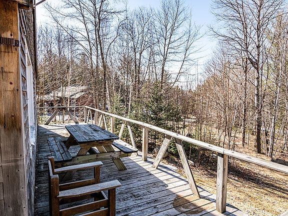 2nd image of 31 Birch Hill Ln