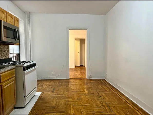 165 Sherman Avenue image 1 of 4