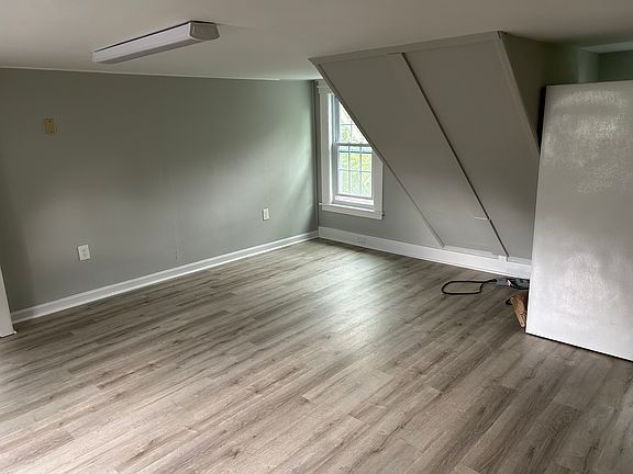 5th image of 19 Sanders St #3