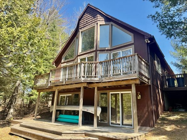 2330 Kirkland Dr, Grayling, MI 49738
