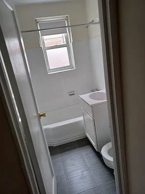 Rented by Queens Apartments Realty LLC | media 2