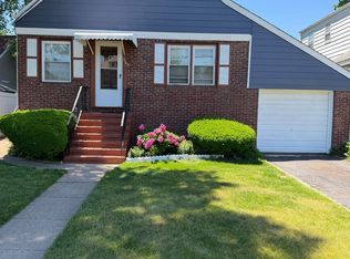 624 Chandler Ave, Roselle, NJ 07203