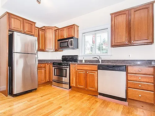 272 East St #1A Photo 1