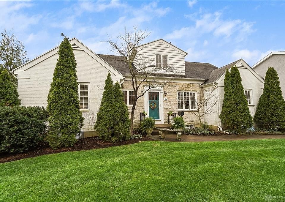 1st image of 324 Beverly Pl