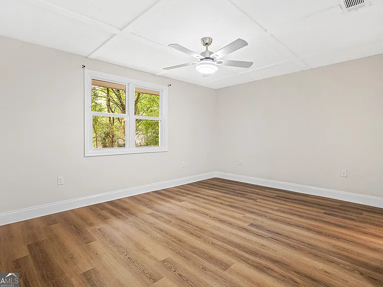 2607 Sparta Dr — Photo 17