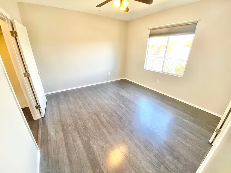 6868 Sky Pointe Dr #1035 — Photo 13
