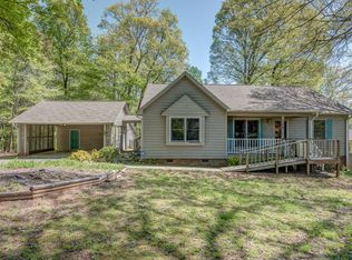 709 Lampwick Ct, Gastonia, NC 28056