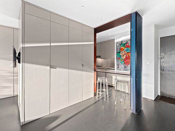 3rd image of 201 W 21st St APT 8B
