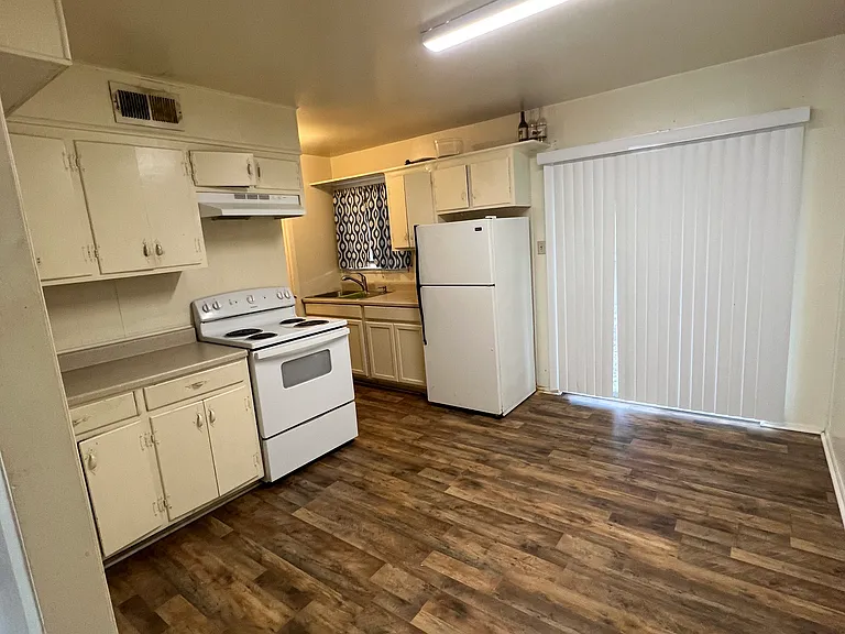 156 Olive St #1 — Photo 7