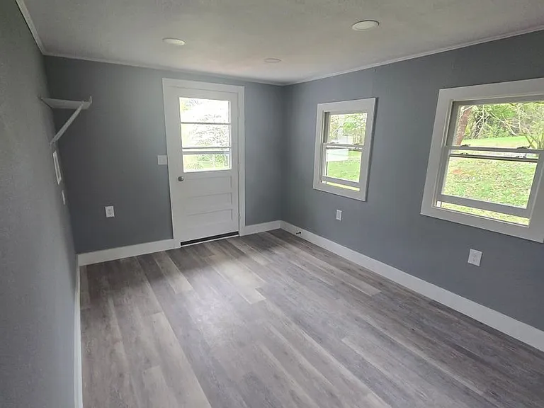 340 Unaka Dr — Photo 13
