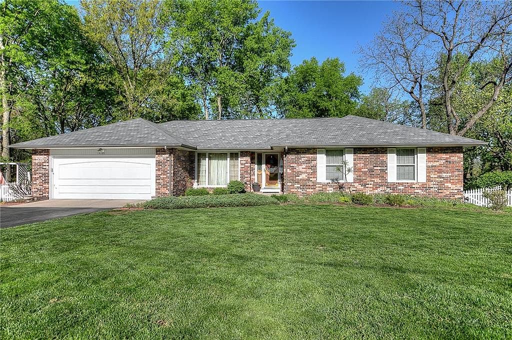 7400 NW Woody Creek Ln, Platte Woods, MO 64151 Zillow