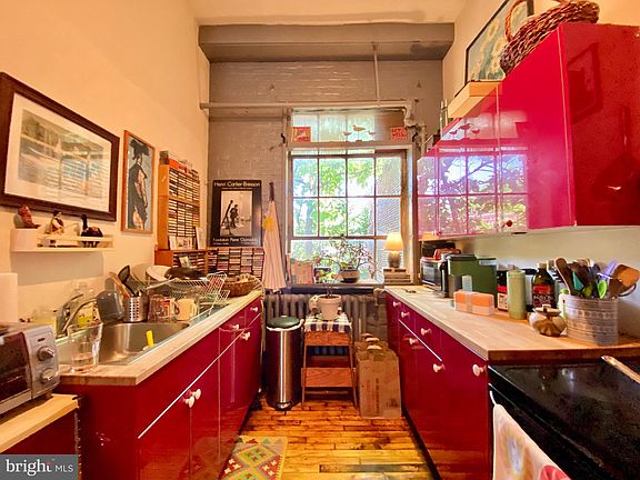 4th image of 14 W Harvey St #16-2W