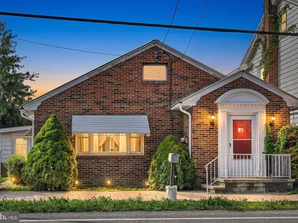 625 E Main St, Hegins, PA 17938