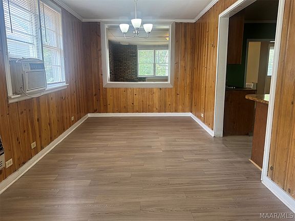 4th image of 338 Hickory St