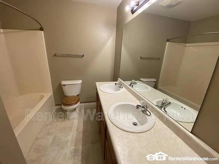 737 Kitterman Cir — Photo 9