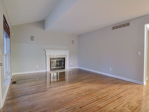 5th image of 4803 Waldon Woods Dr