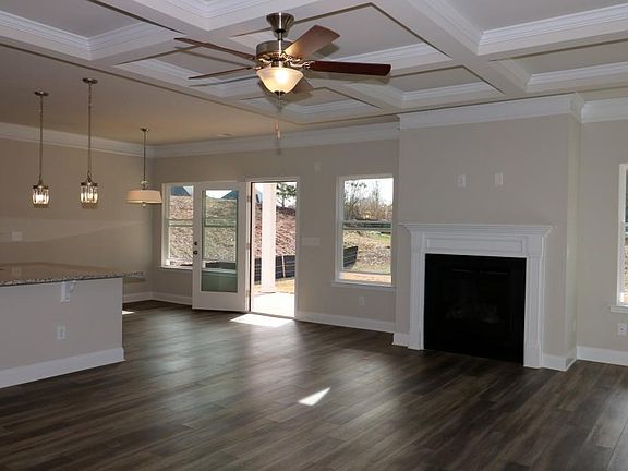 4th image of 1703 Highland Creek Dr