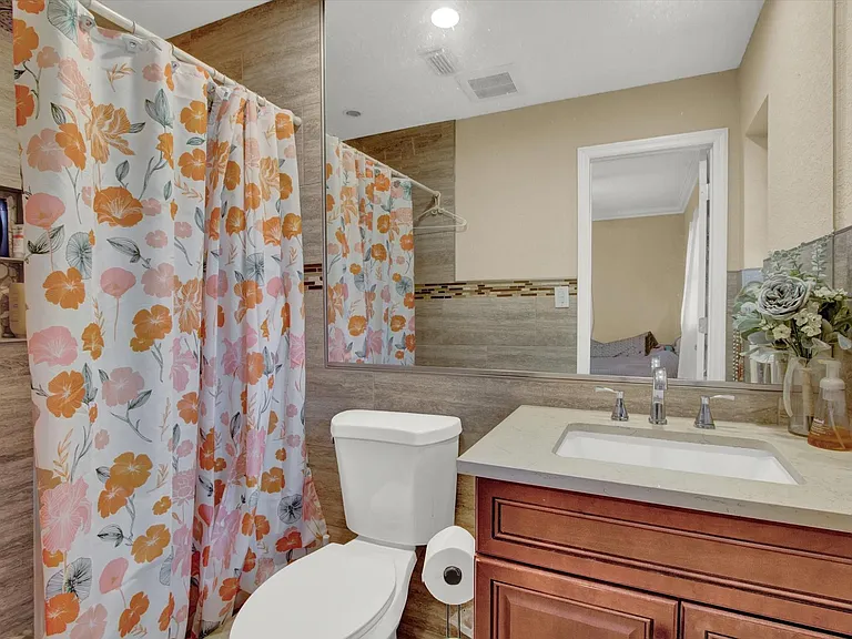 3400 Linden Dr — Photo 9