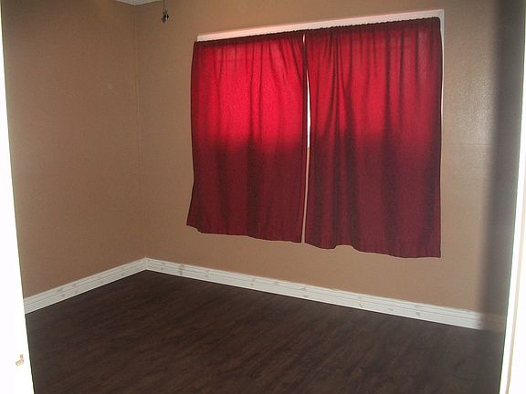 2nd image of 2943 Sierra Ave