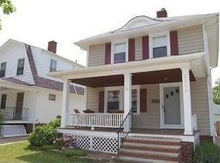 2090 Elmwood Ave, Lakewood, OH 44107