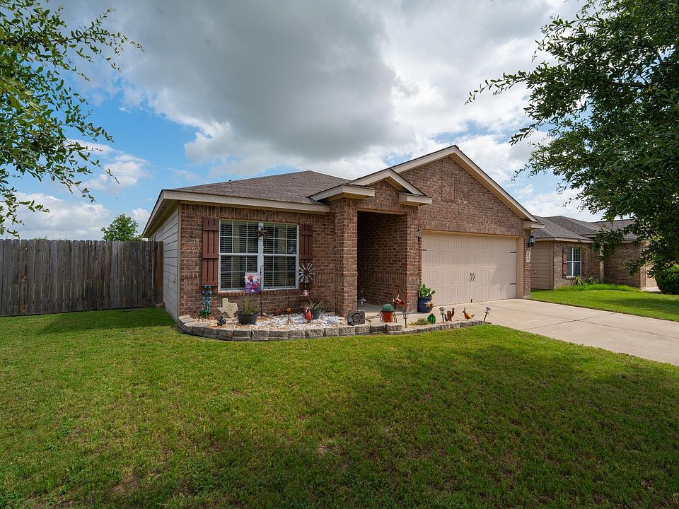 1st image of 101 Hawkins Ln