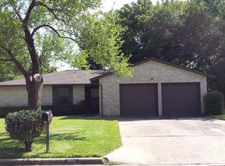 1504 Greenfield Dr, Round Rock, TX 78664