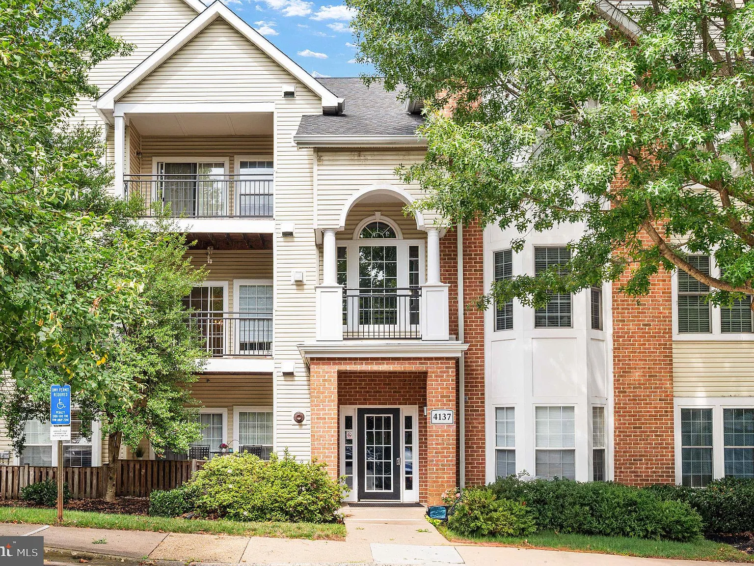 2 bed, 1214 sqft, $2,500 — Photo 4