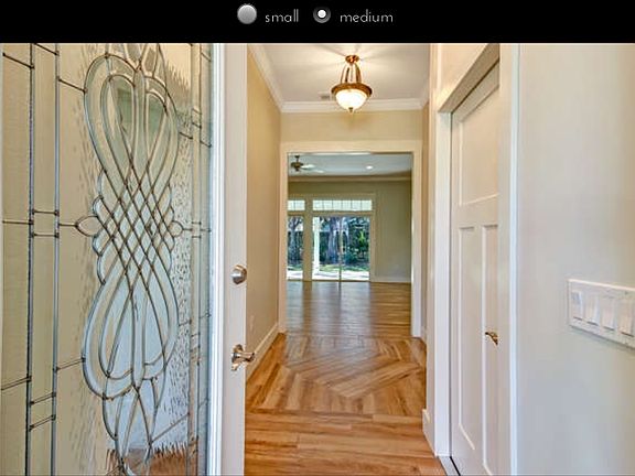 3rd image of 798 Barrington Dr