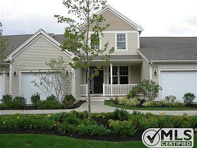 Model home! Wellfleet style  Private Entrance and Driveway