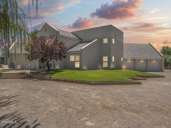2nd image of 140 Horseshoe Cir