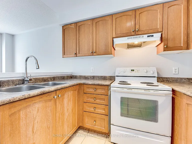 1835 McCoy Ave — Photo 18