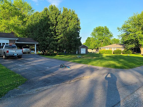 2nd image of 111 Meadow Dr