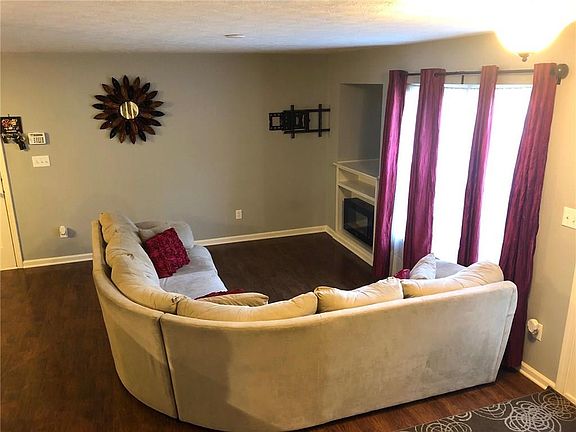 3rd image of 4651 Kelvington Dr