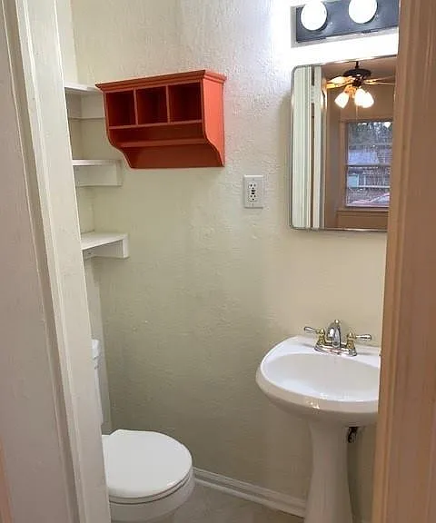 977 Lindridge Way NE — Photo 11