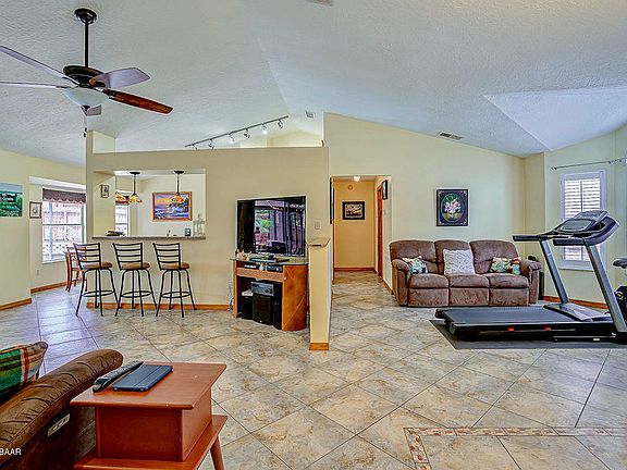 4th image of 1501 Country Mansion Ct