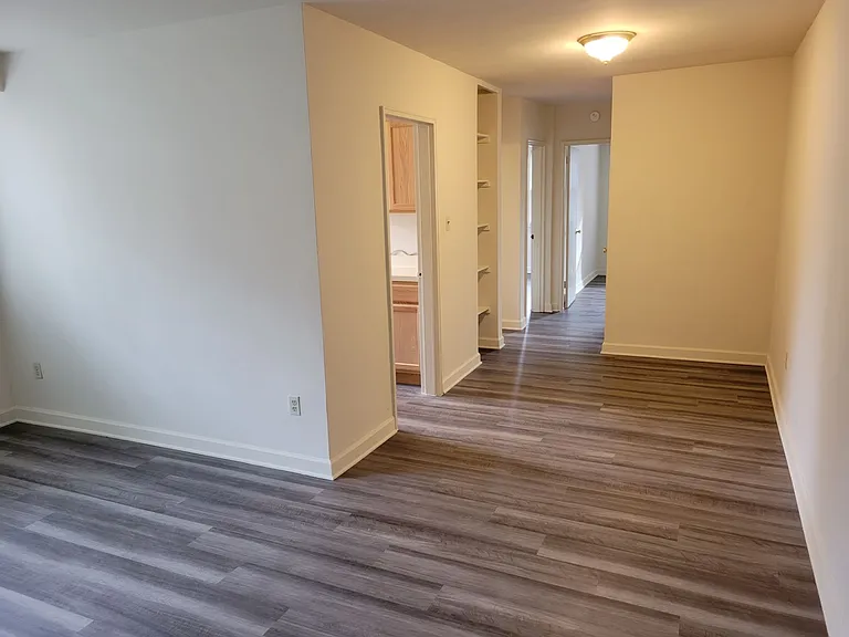 Lee Albemarle Apartments — Photo 21