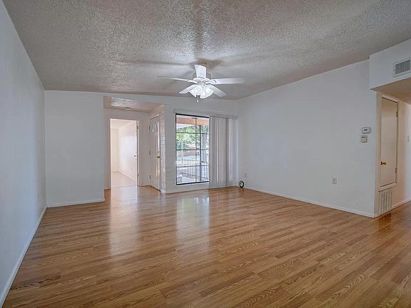 4th image of 1832 Christine St NE