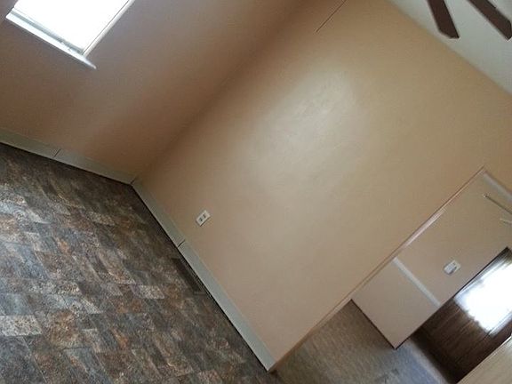 2nd image of 4658 Heidelberg Ave