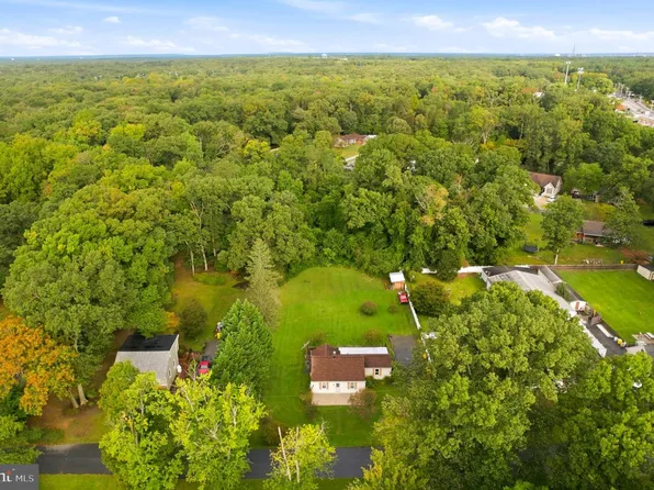 26 Luke Dr, Pasadena, MD 21122