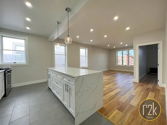 Rented by Realty 2000 Corp | media 6