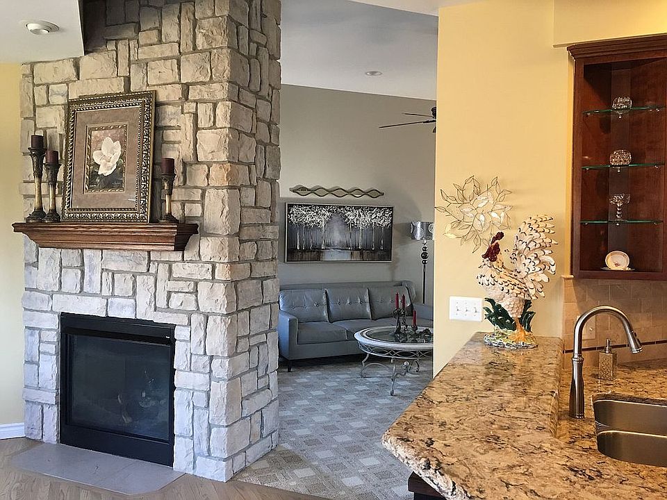1st image of 10120 Golfside Dr