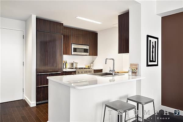 1st image of 113 Nassau St APT 20F