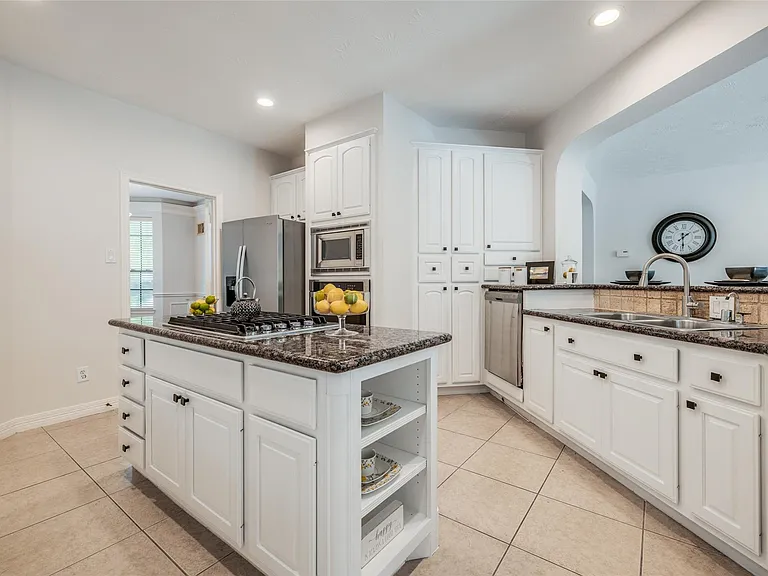 5706 Cielio Bay Ct — Photo 16