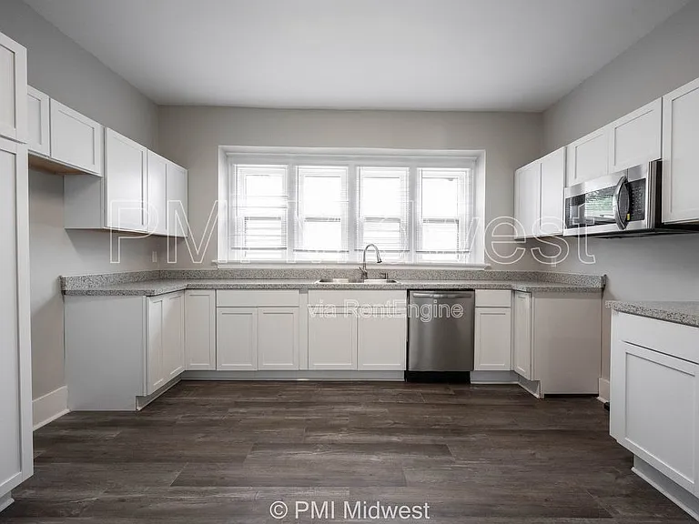 538 W 29th St #B — Photo 33