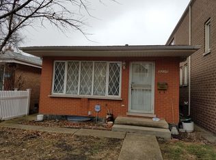 3220 S Racine Ave, Chicago, IL 60608