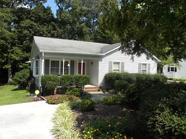 1st image of 114 Downs Brook Dr