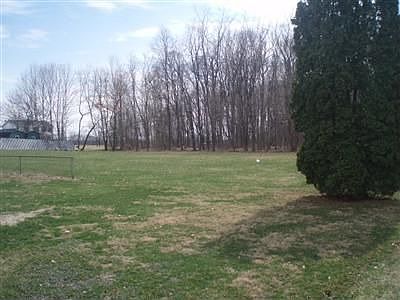 1st image of 555 S Dayton Brandt Rd